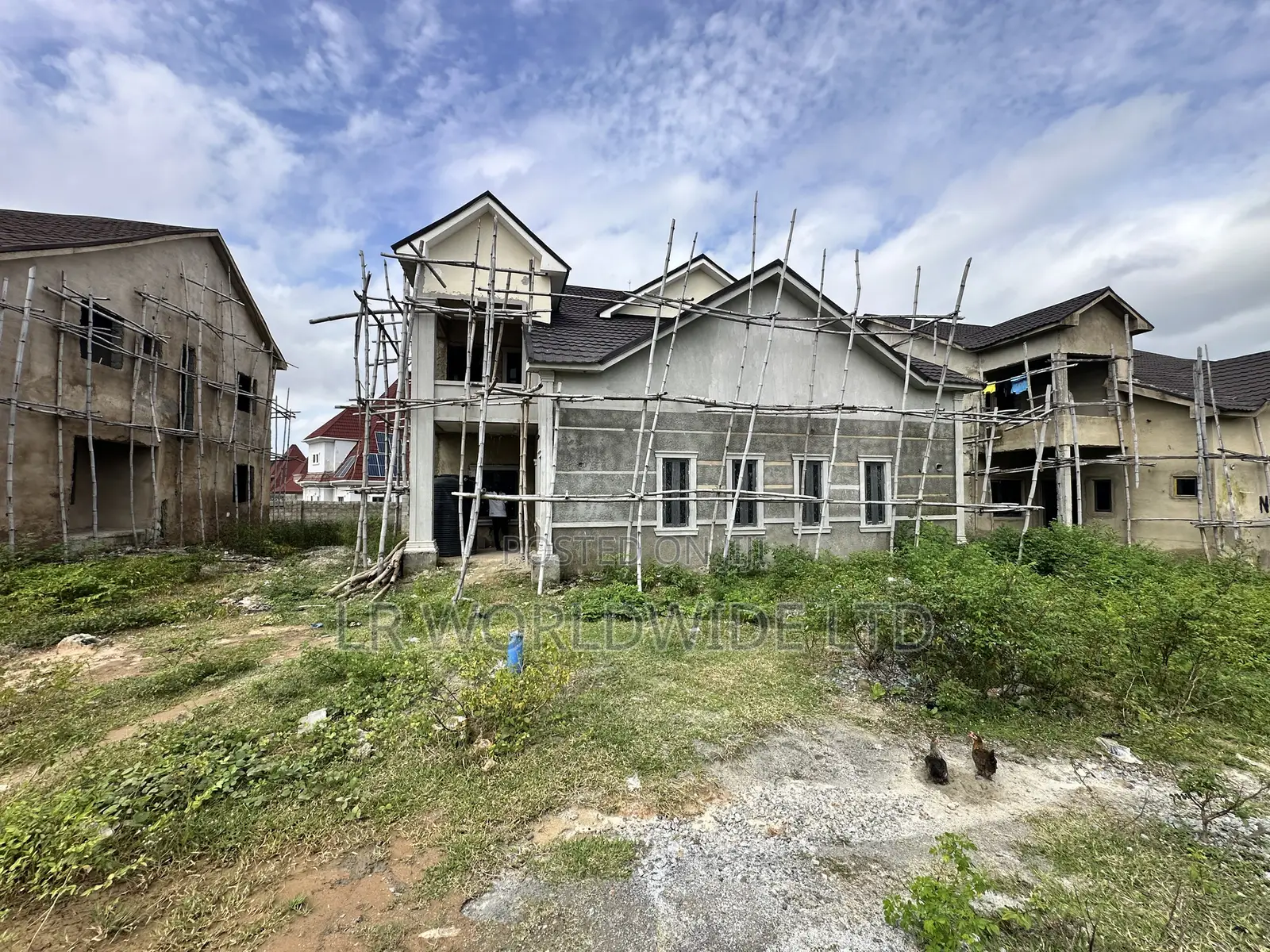 4bdrm Duplex in Lugbe District for sale in Lugbe District