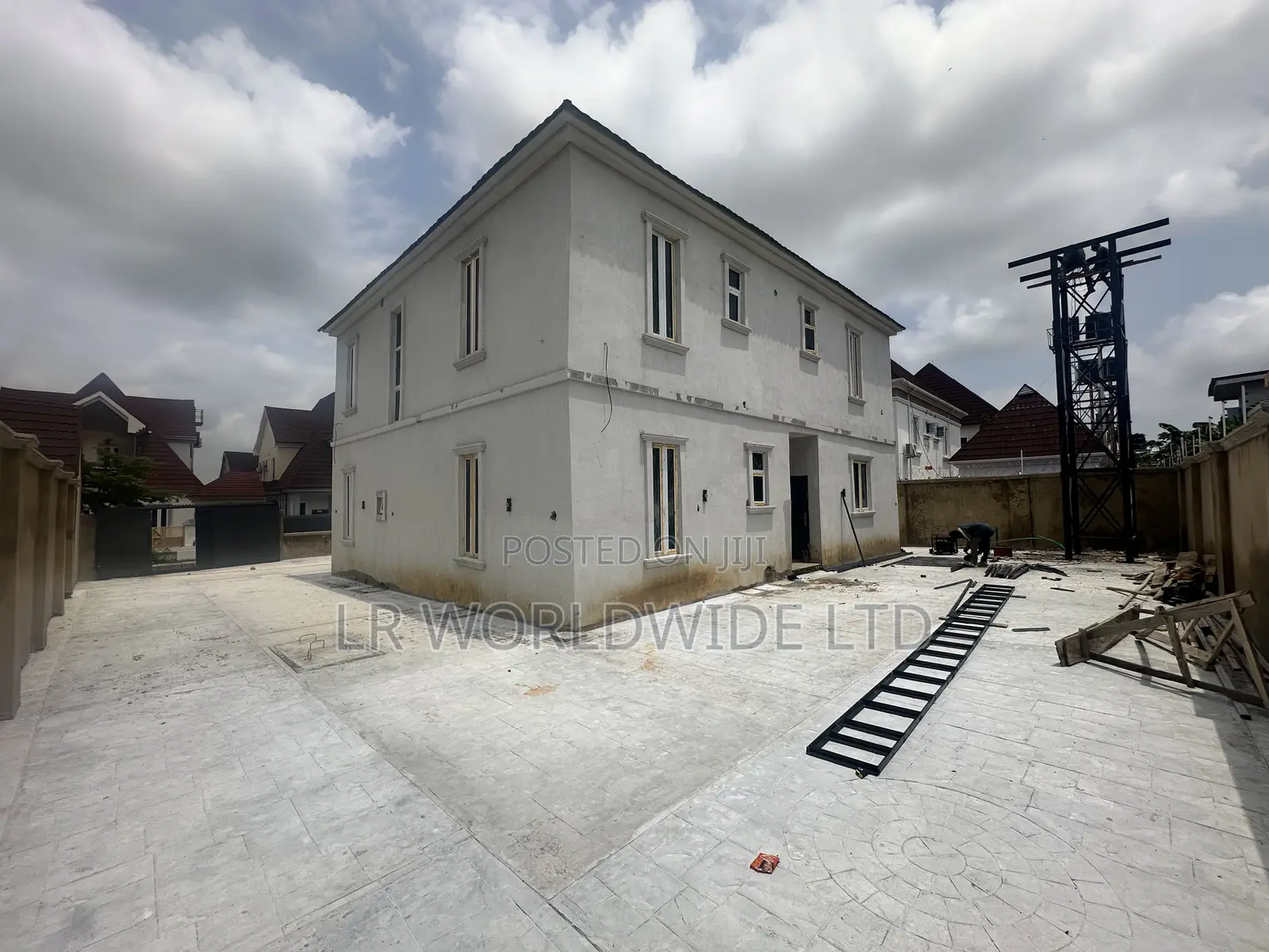 4bdrm Duplex in Lugbe District for sale in Lugbe District