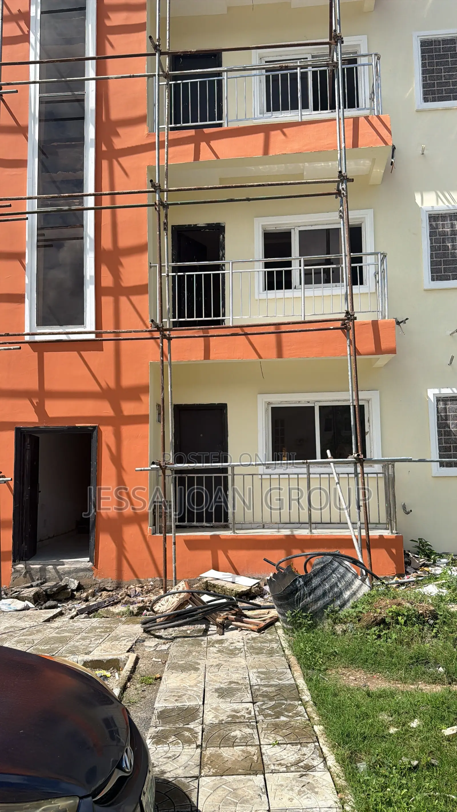3bdrm Block of Flats in Utako for sale in Utako