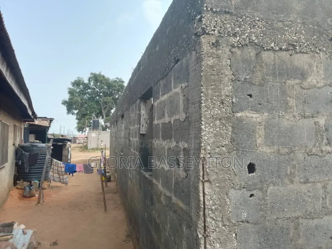 Distress Sale 1 Plot of Land Facing the Express at Epe for Sale in Lekki Expressway