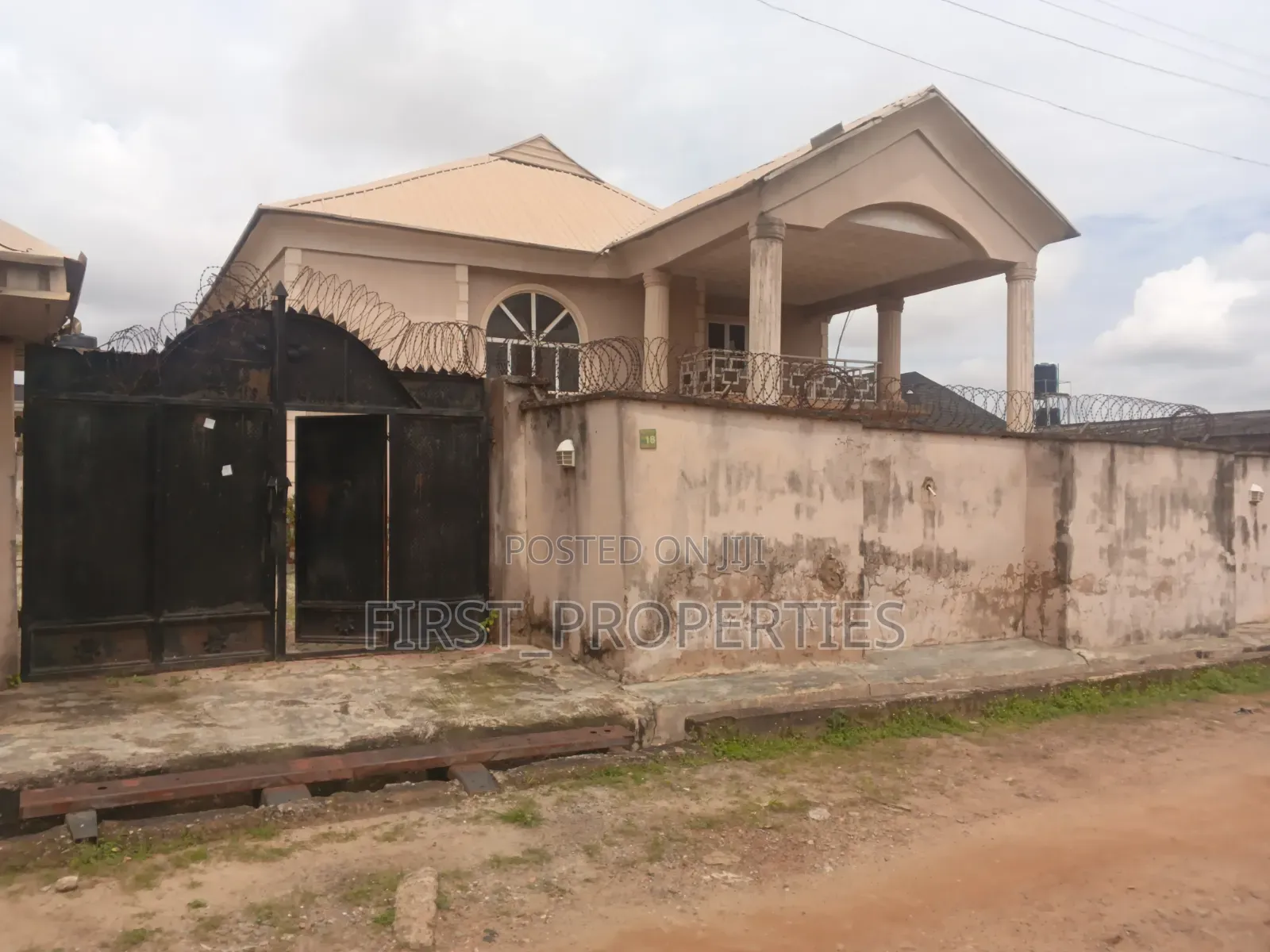 Furnished 5bdrm Duplex in Ashipa Estate Off for sale in Ibadan