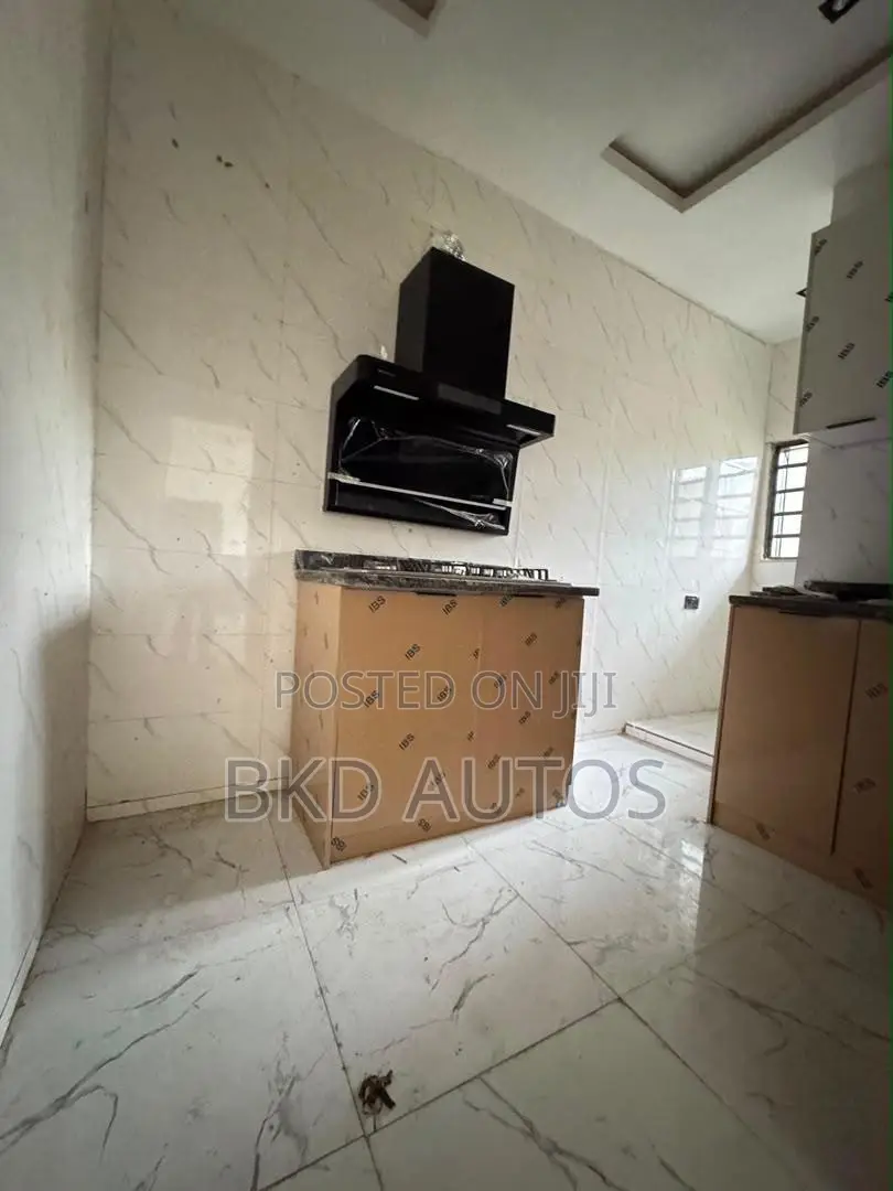 2bdrm Apartment in Yaba for sale in Yaba
