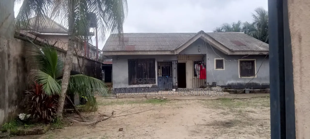 3bdrm Bungalow in In A Crescent, Haruk for sale in Rumuigbo