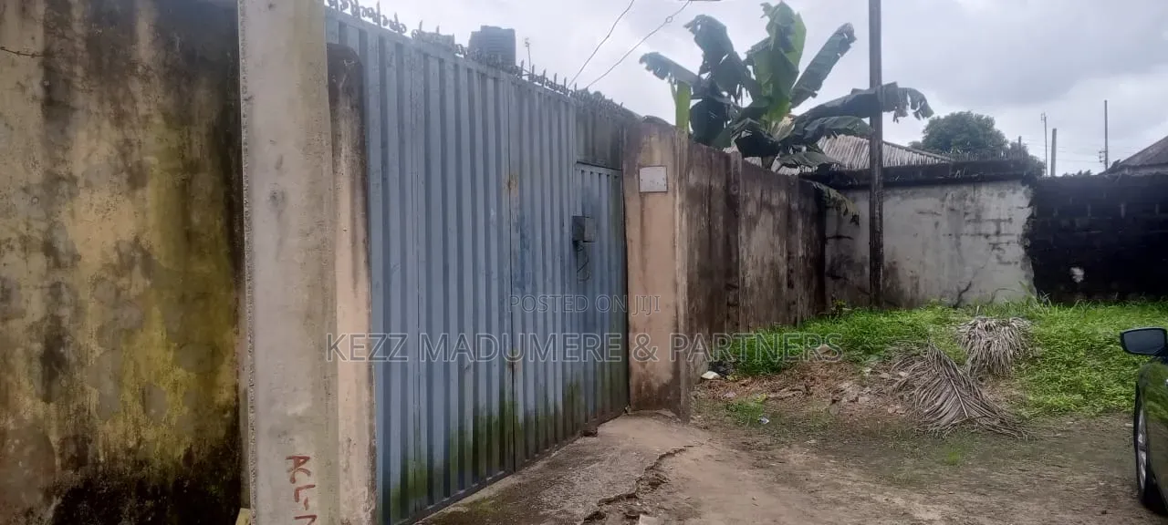 3bdrm Bungalow in In A Crescent, Haruk for sale in Rumuigbo