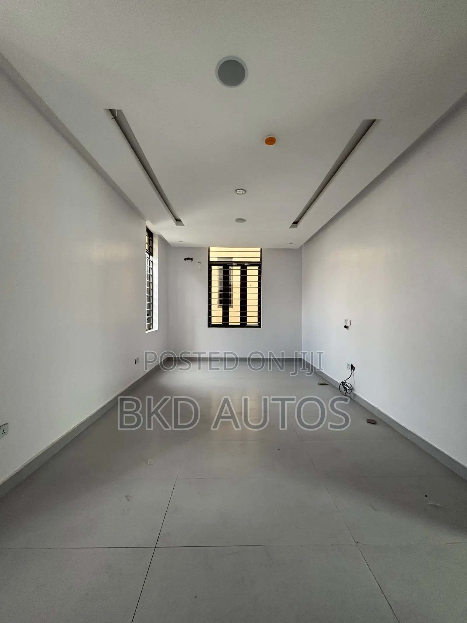 5bdrm Duplex in Omole Phase 2 for sale in Omole Phase 2