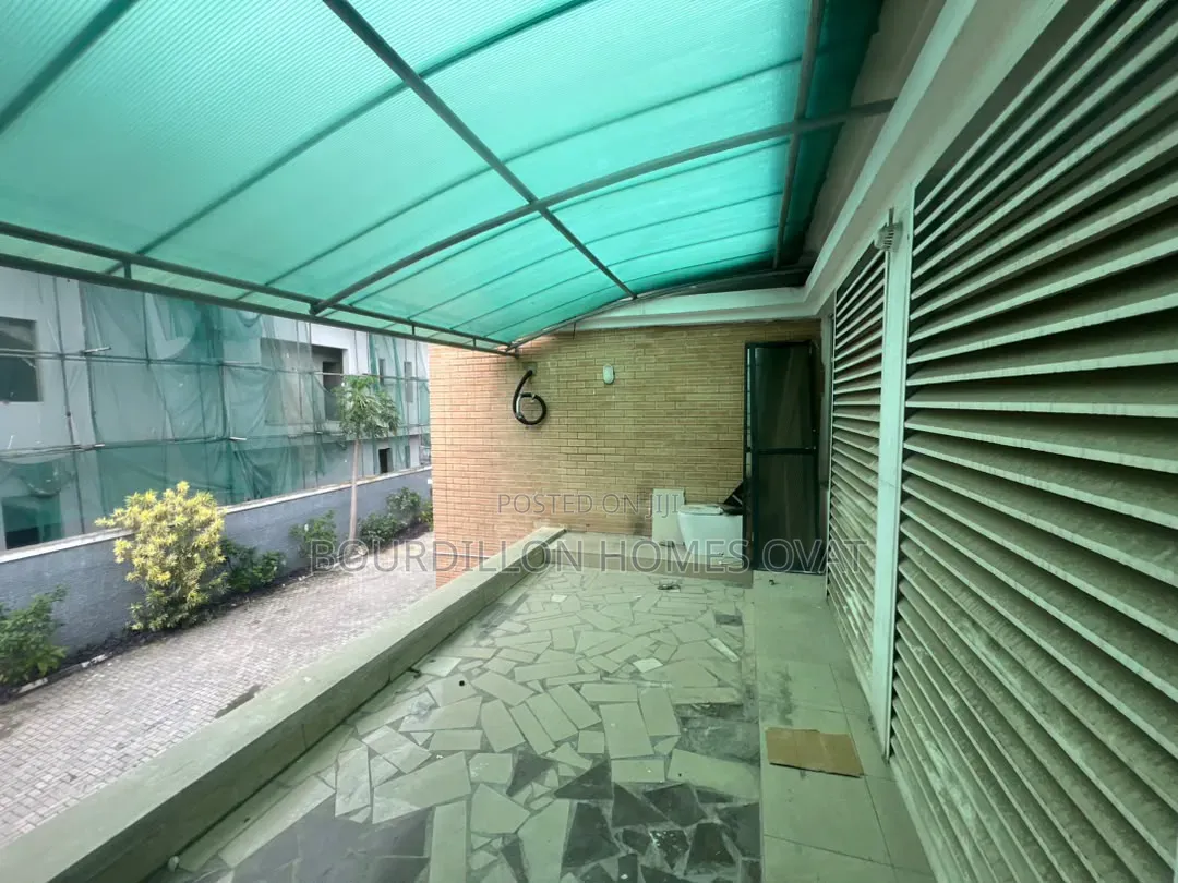 4bdrm Duplex in Lekki Phase 1 for rent in Lekki Phase 1