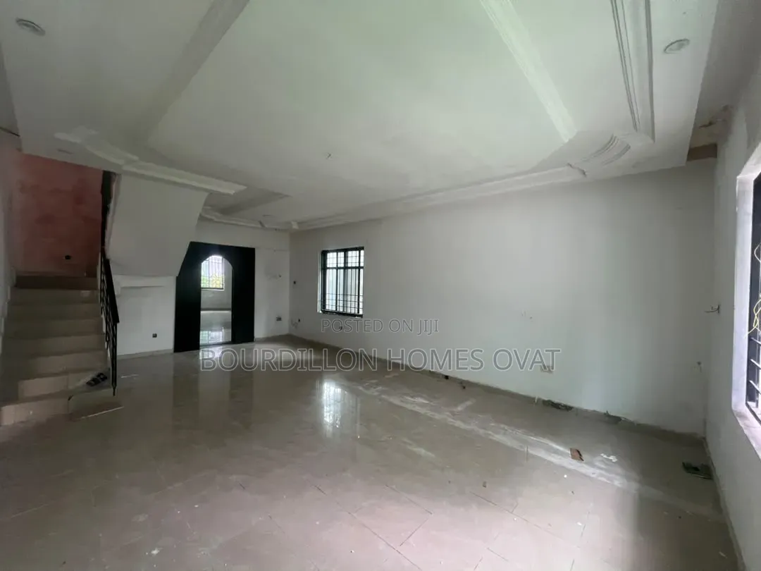 4bdrm Duplex in Lekki Phase 1 for rent in Lekki Phase 1