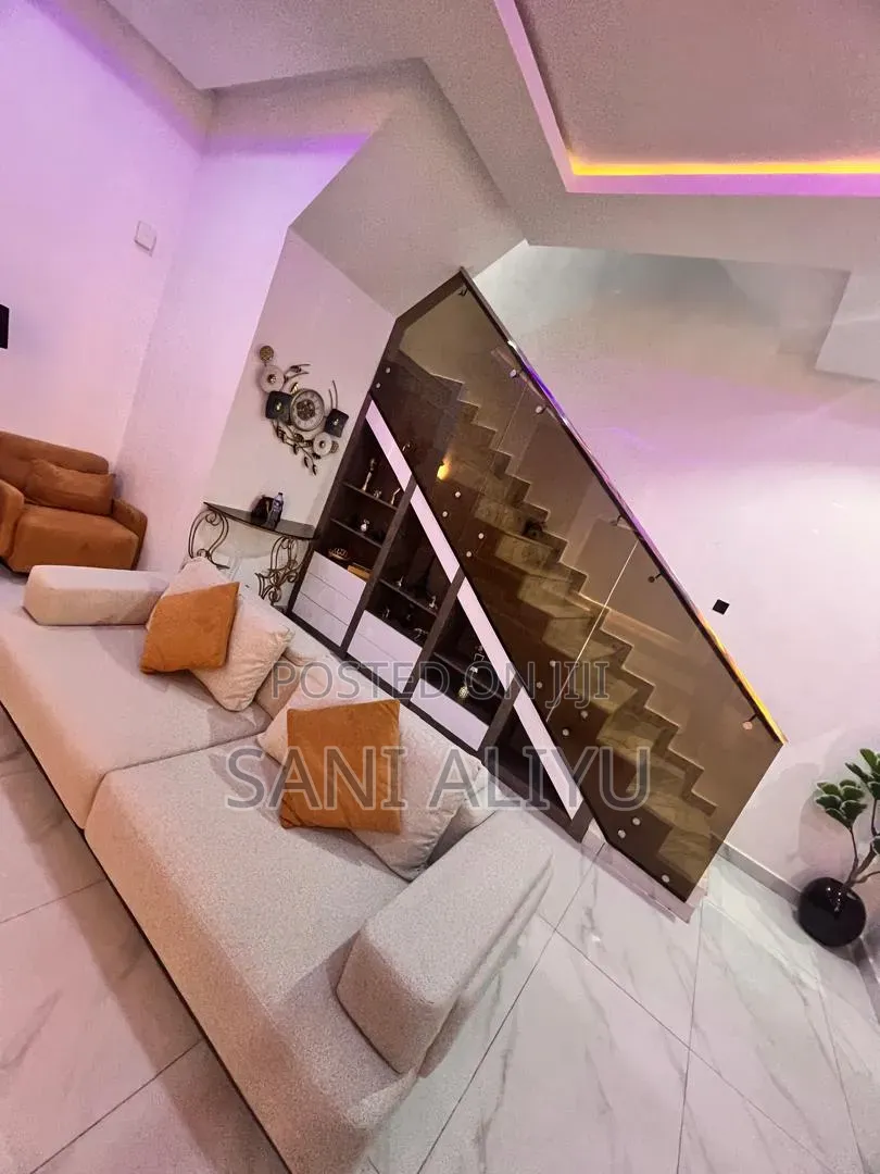Furnished 4bdrm Townhouse/Terrace in Time 2 Apartment, Jahi for sale in Jahi