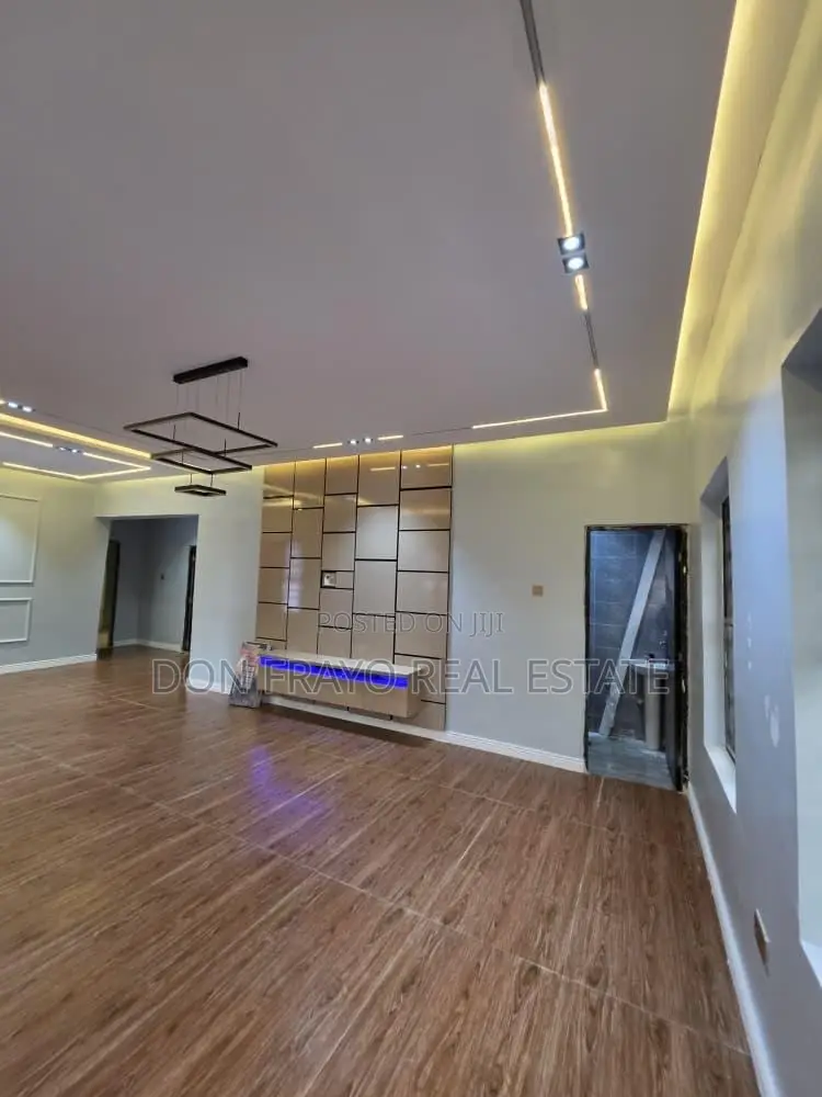 3bdrm Bungalow in Akoto Estate Elebu, Akala Express for sale in Akala Express