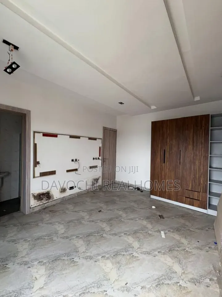 3bdrm Apartment in Lekki Phase 1 for rent in Lekki Phase 1