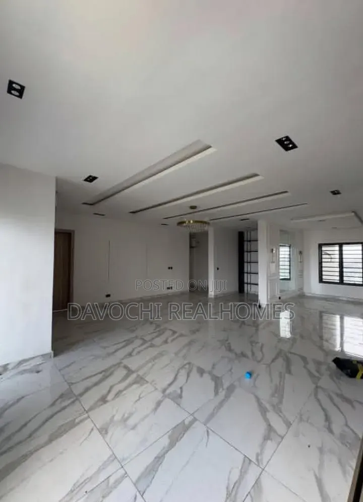3bdrm Apartment in Lekki Phase 1 for rent in Lekki Phase 1