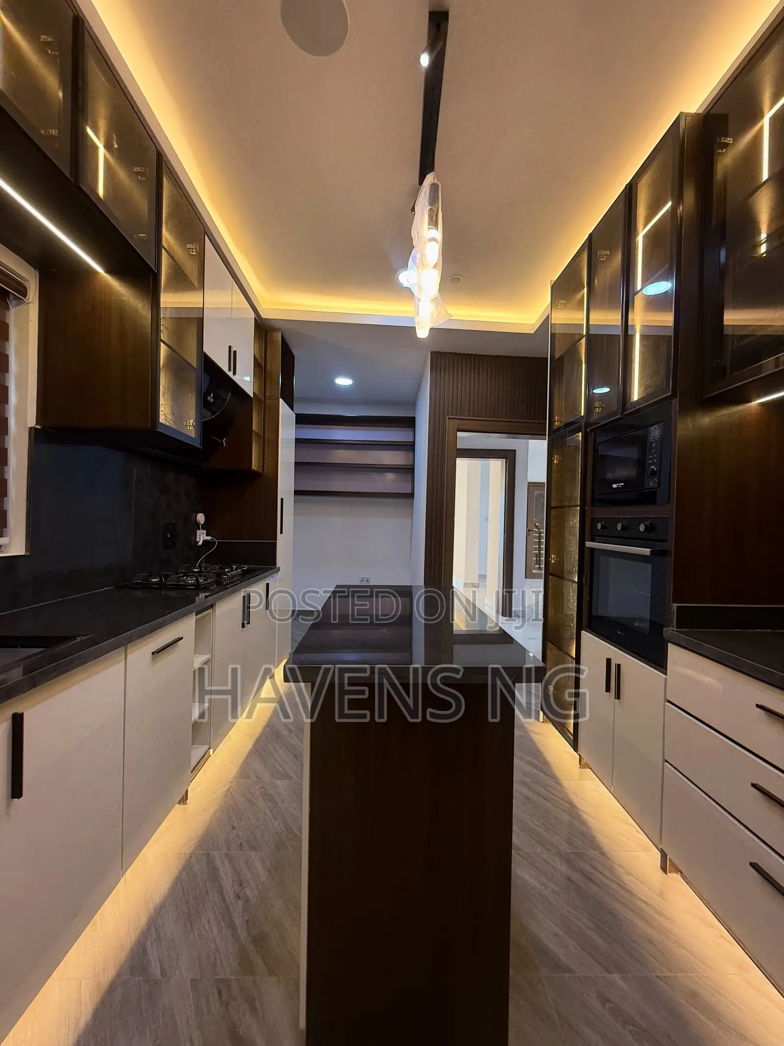 4bdrm Duplex in Woji for sale in Woji