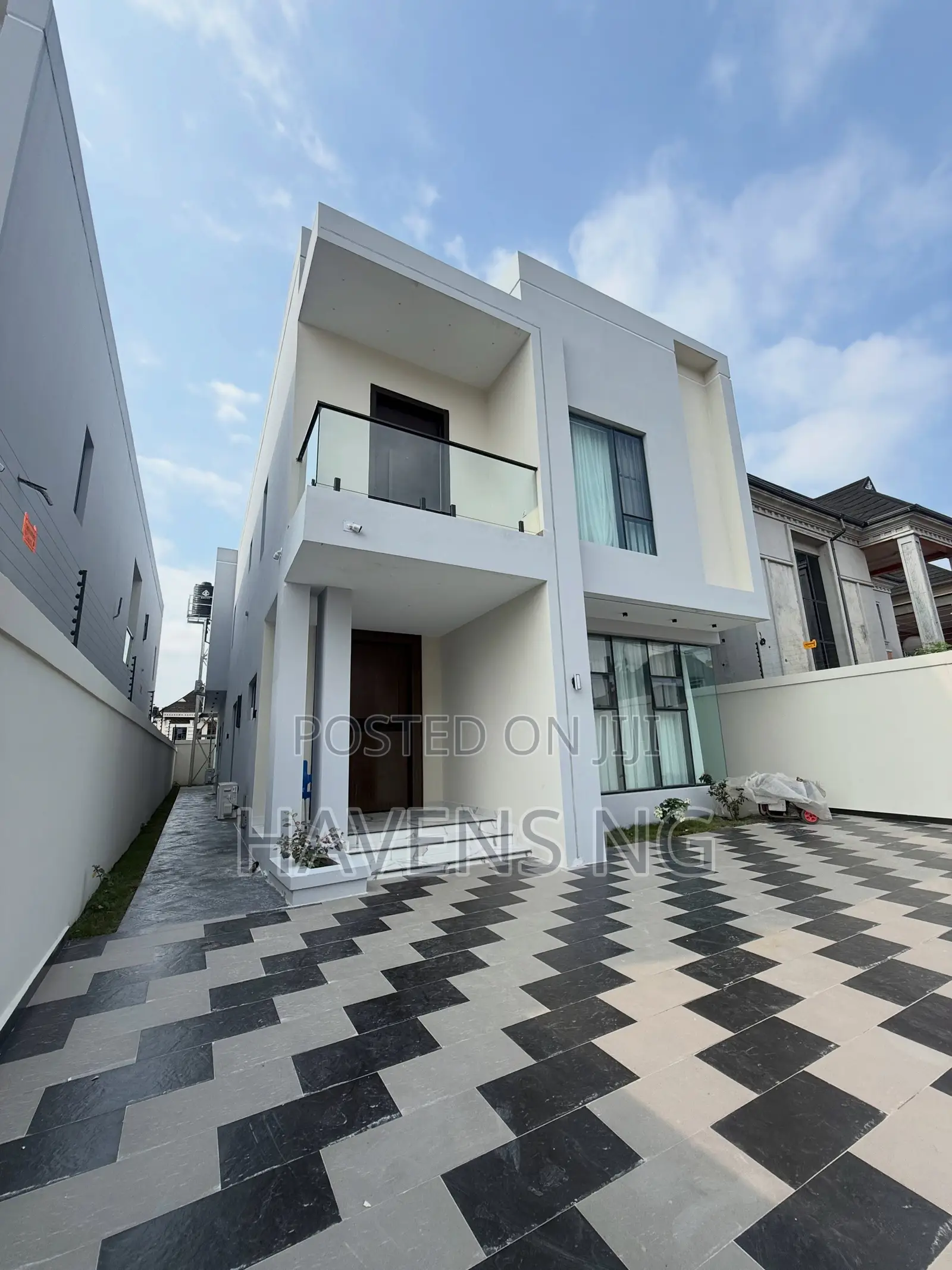 4bdrm Duplex in Woji for sale in Woji