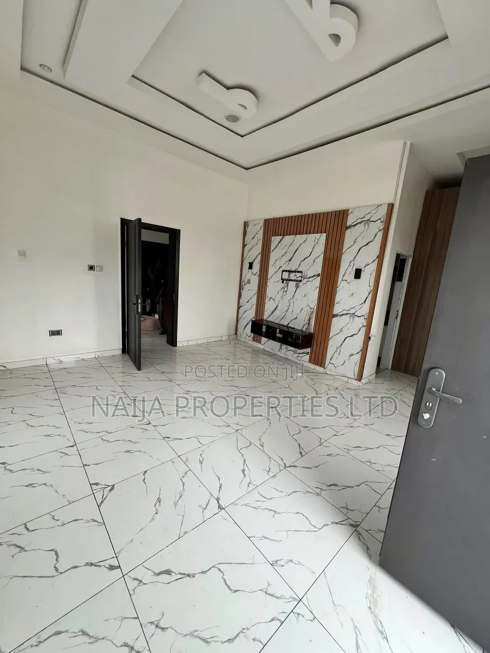 4bdrm Duplex in Ikota for sale in Ikota