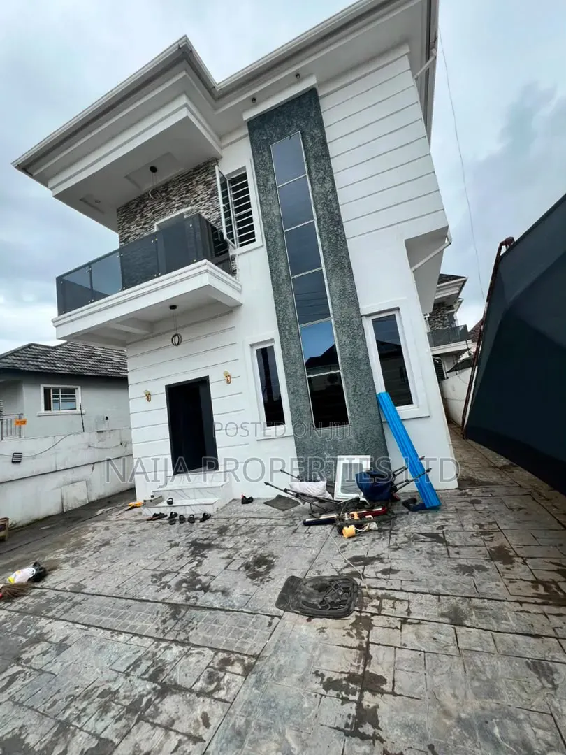 4bdrm Duplex in Ikota for sale in Ikota