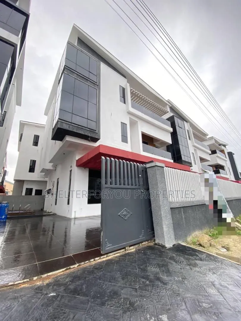 5bdrm Duplex in Ologolo for sale in Ologolo