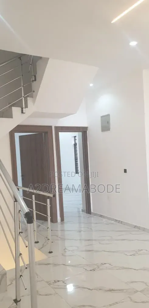 5bdrm Duplex in Magodo Phase 2 for rent in GRA Phase 2 Shangisha