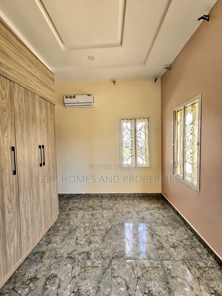 6bdrm Duplex in Zim Homes And, Guzape District for rent in Guzape District