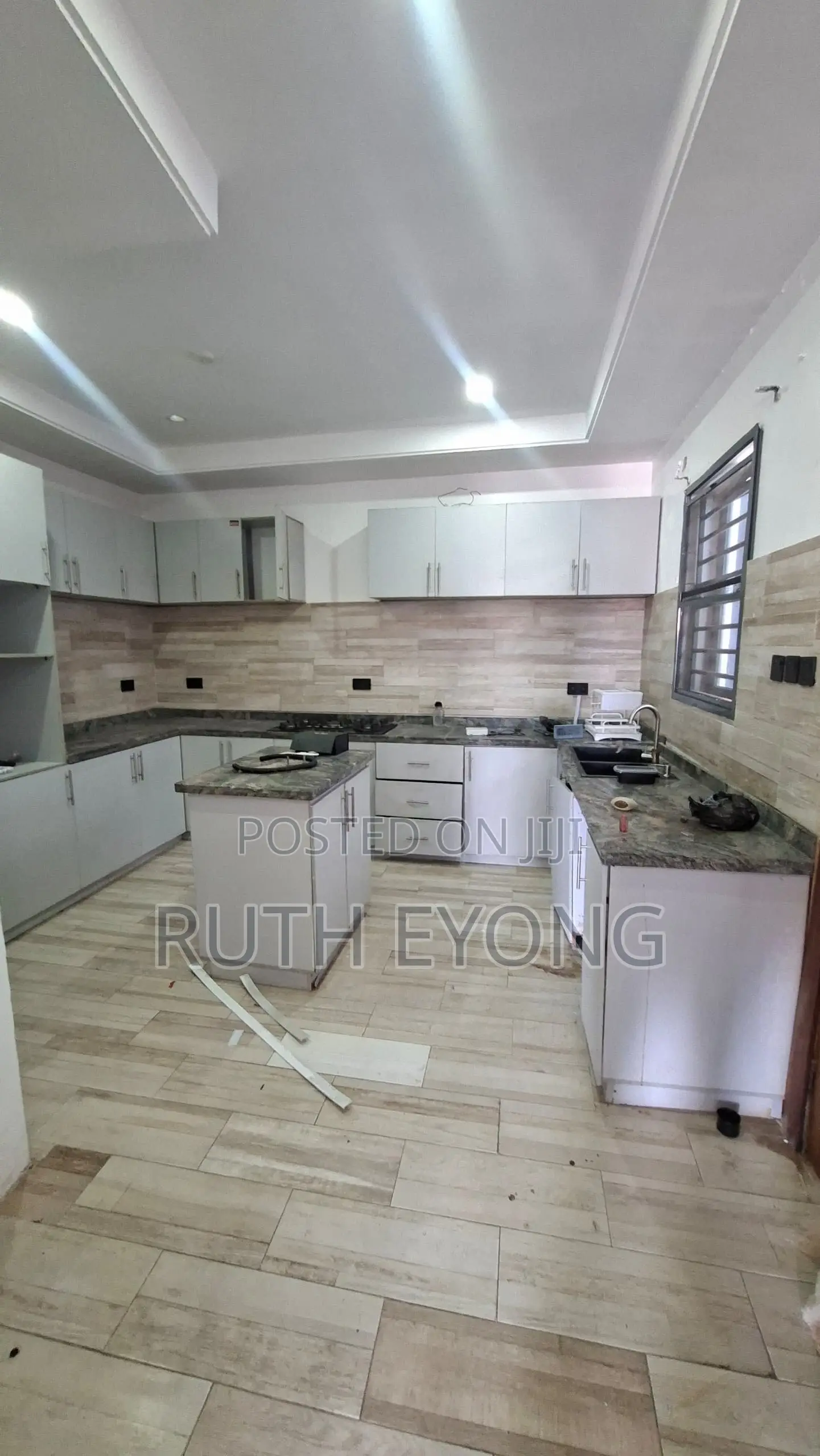 2bdrm Apartment in Ilasan, Ikate for rent in Ikate