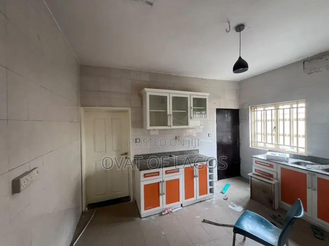6bdrm Duplex in Parkview Estate for rent in Parkview Estate