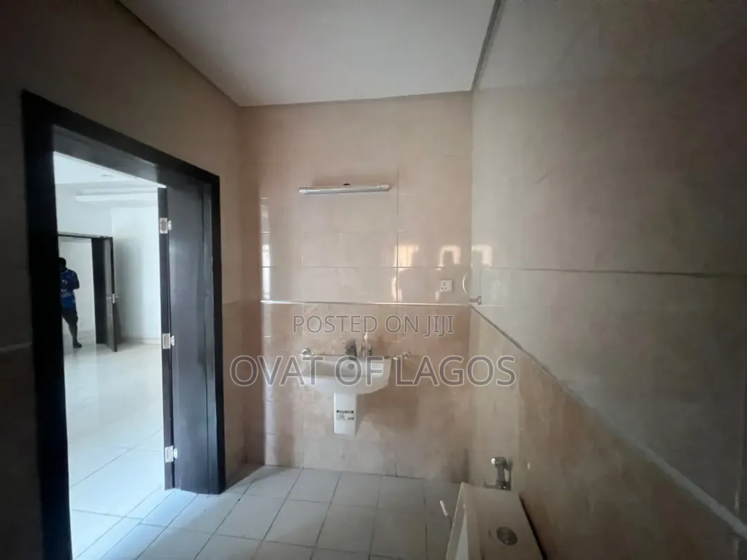 3bdrm Apartment in Parkview Estate for rent in Parkview Estate