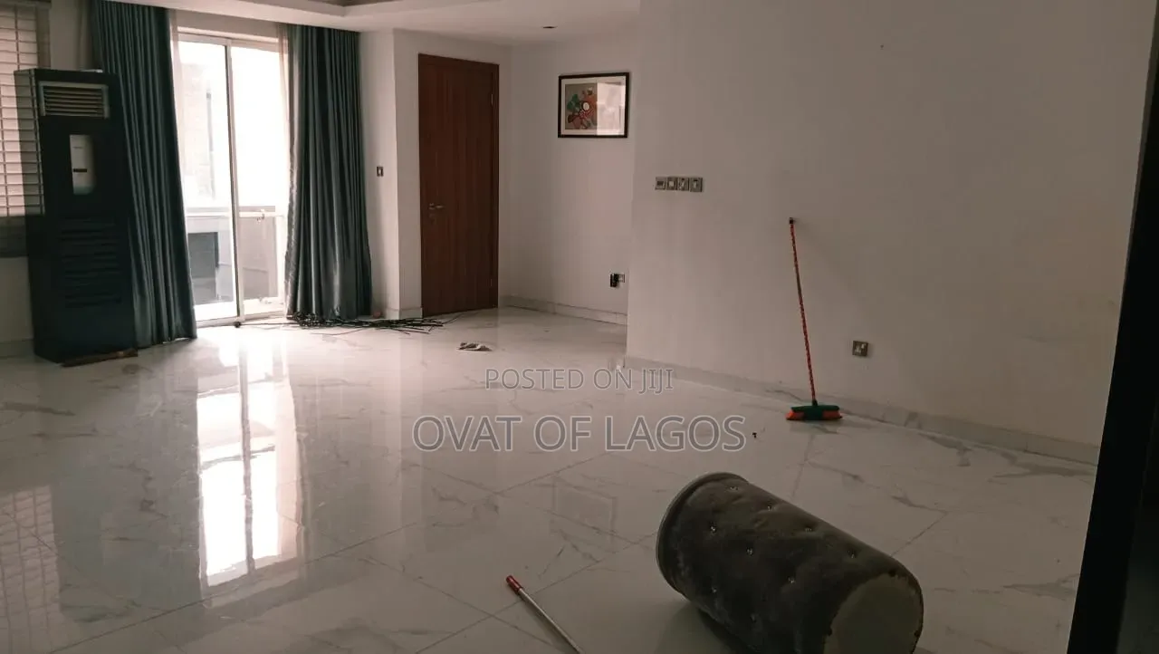 3bdrm Apartment in Parkview Estate for sale in Parkview Estate