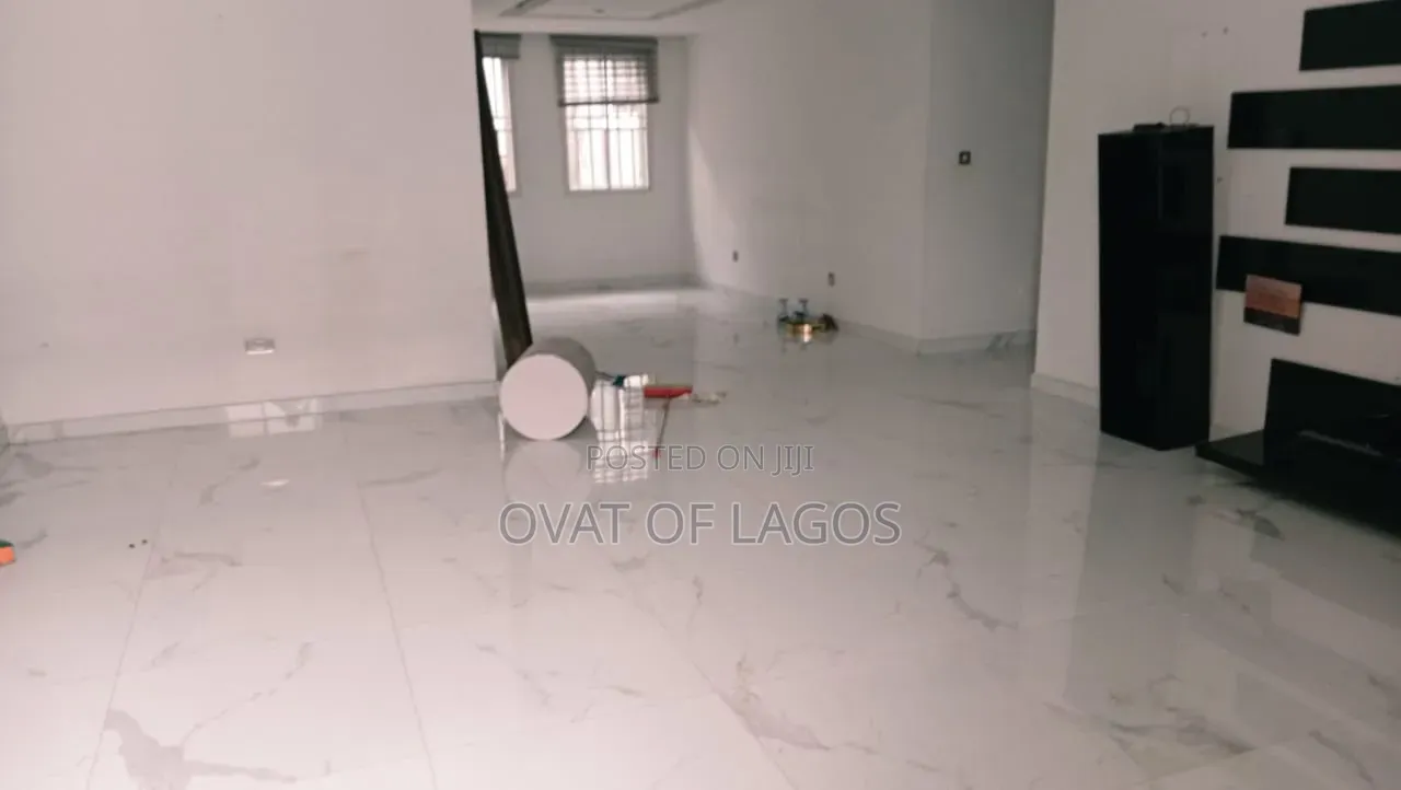 3bdrm Apartment in Parkview Estate for sale in Parkview Estate