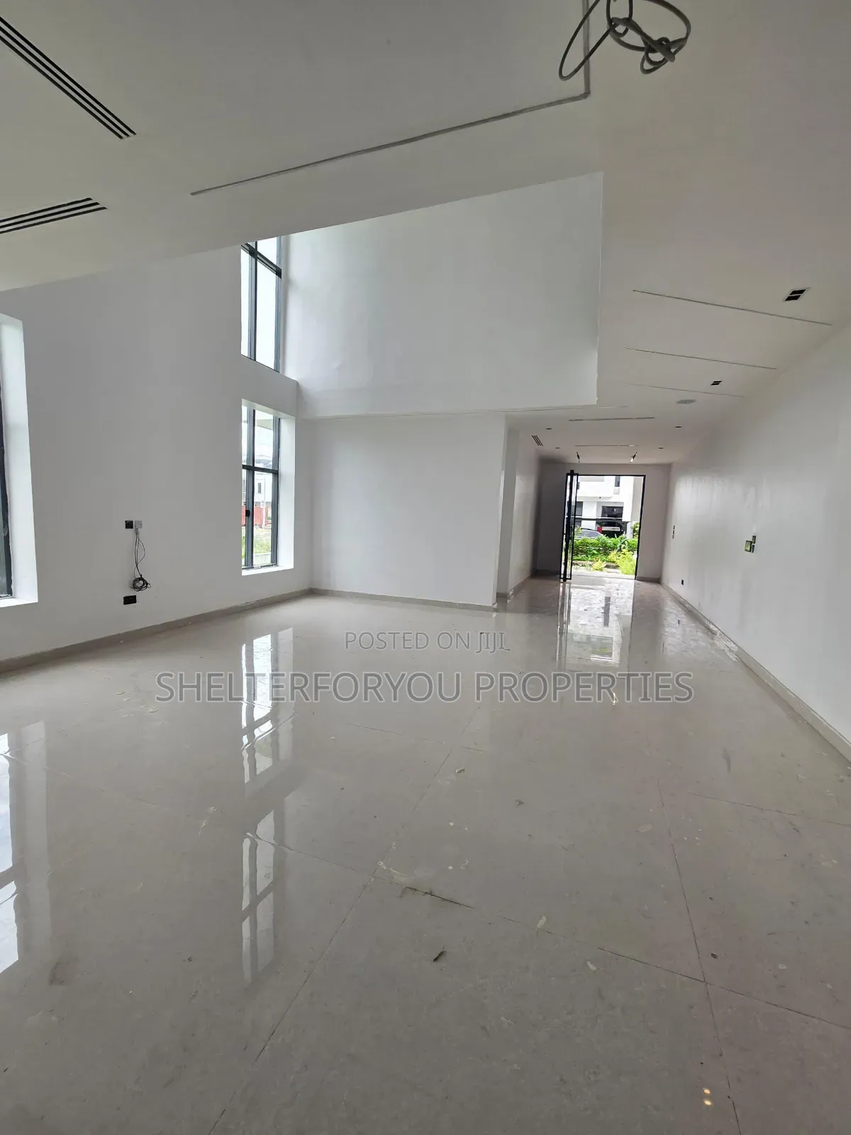 5bdrm Duplex in Ikate for sale in Ikate