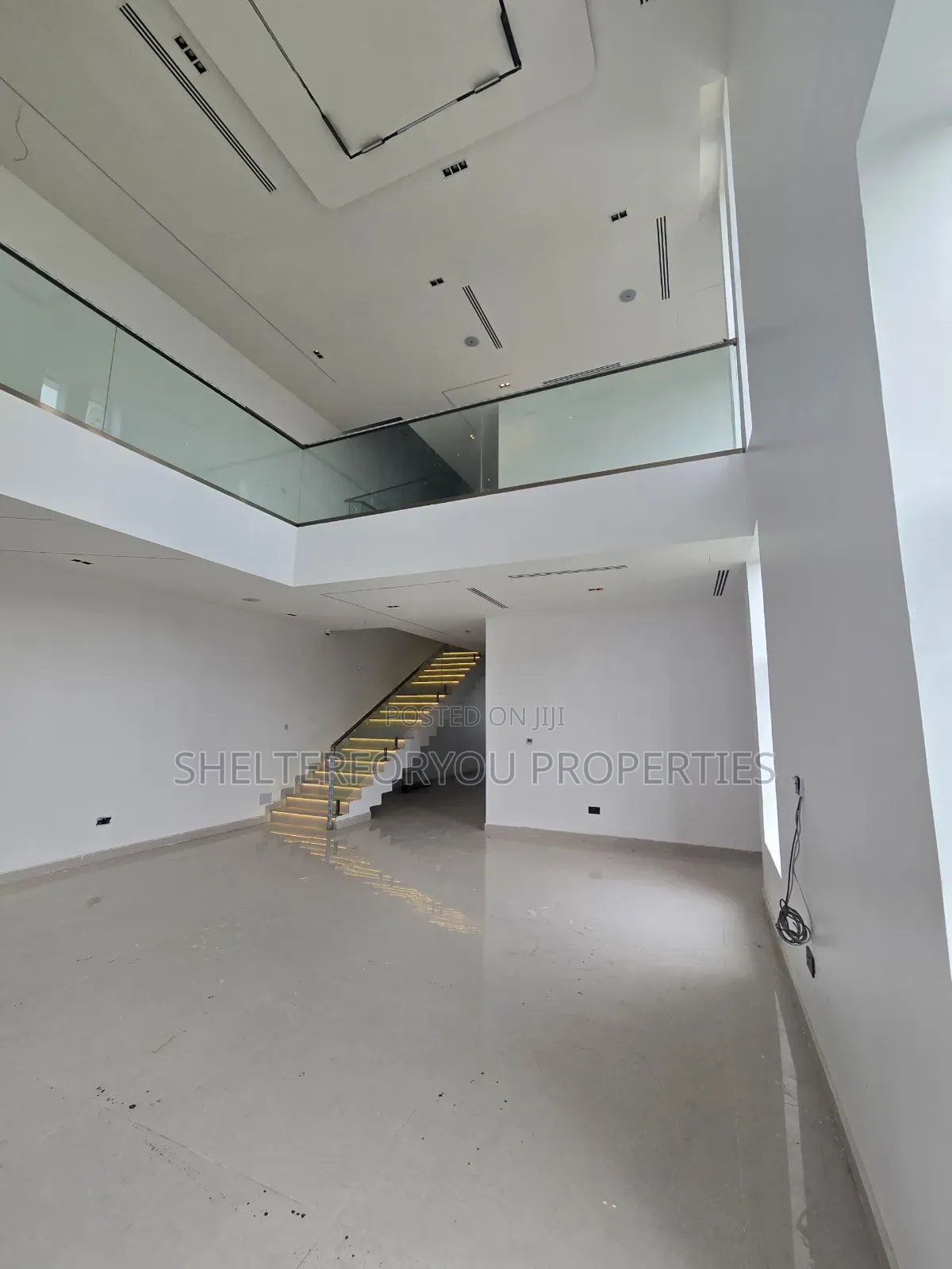 5bdrm Duplex in Ikate for sale in Ikate