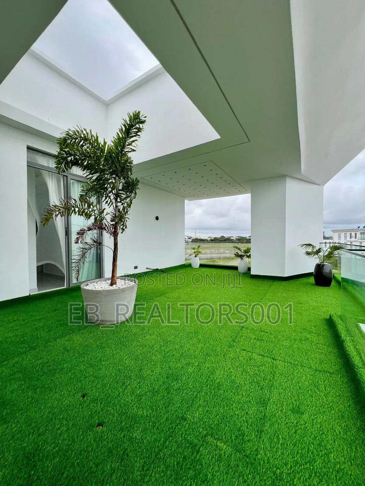 Furnished 5bdrm Duplex in Osapa London for sale in Osapa london