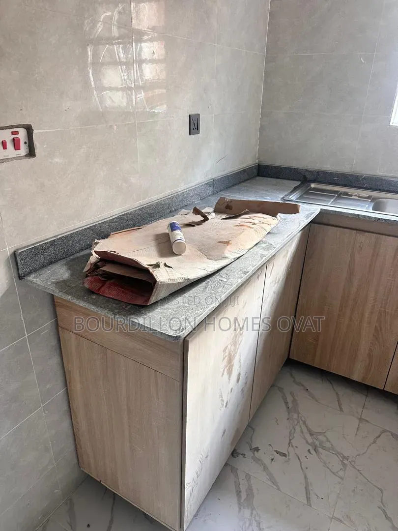 2bdrm Apartment in Orchid Lekki Lagos for rent in Lekki Expressway