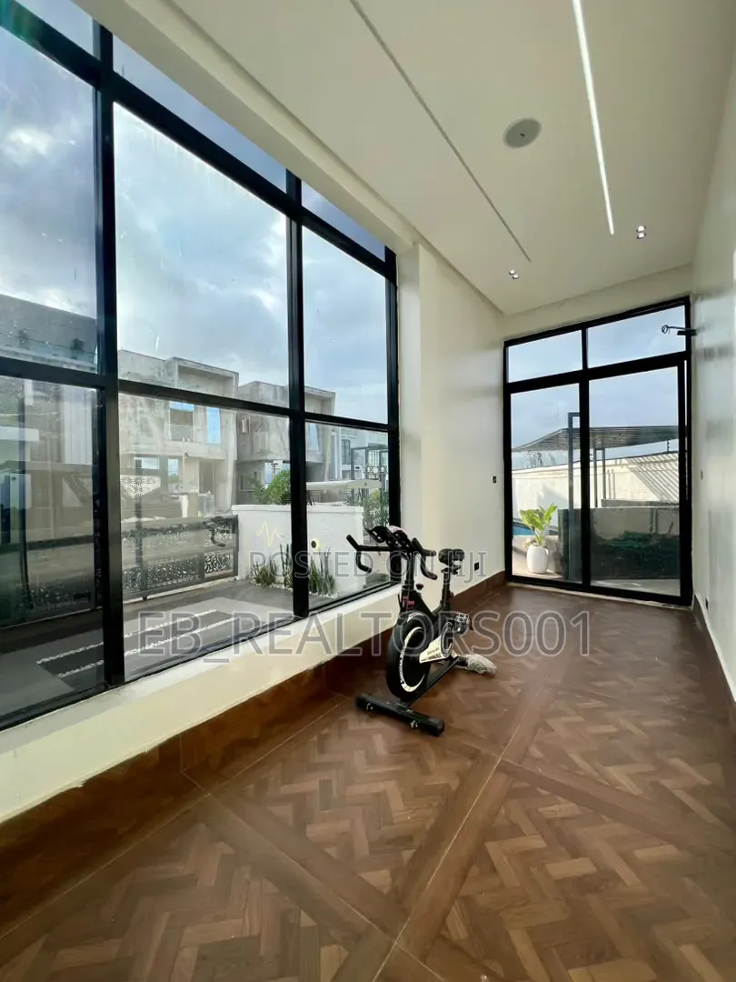 Furnished 5bdrm Duplex in Chevron, Osapa london for sale in Osapa london