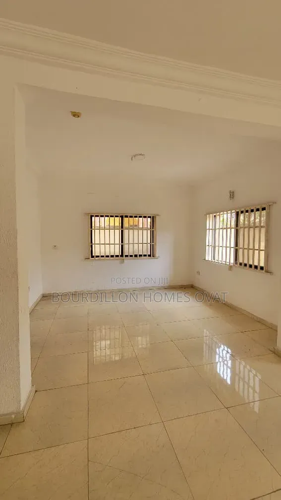 4bdrm Duplex in Parkview Estate for rent in Parkview Estate