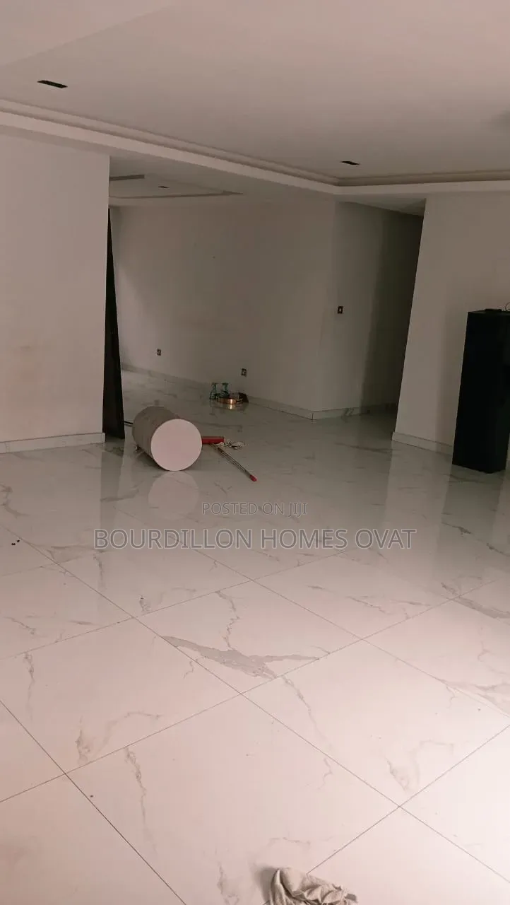 3bdrm Apartment in Parkview Estate for sale in Parkview Estate