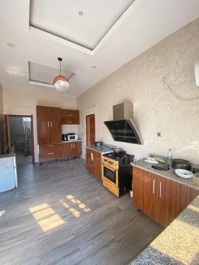 1bdrm Shared Apartment in Chevron for rent in Chevron