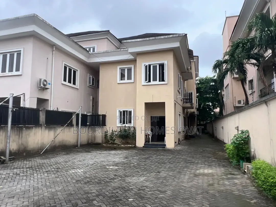 4bdrm Apartment in Parkview Estate for rent in Parkview Estate