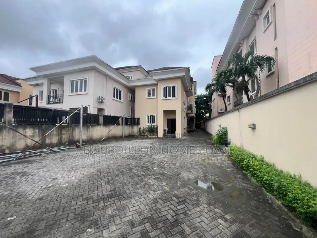 4bdrm Apartment in Parkview Estate for rent in Parkview Estate