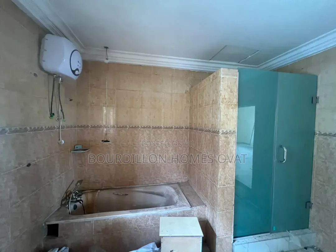 6bdrm Duplex in Parkview Estate for rent in Parkview Estate