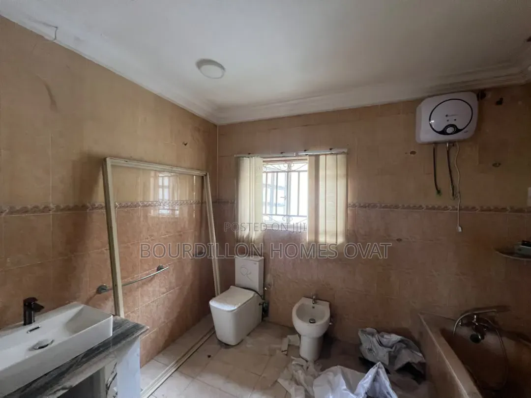 6bdrm Duplex in Parkview Estate for rent in Parkview Estate
