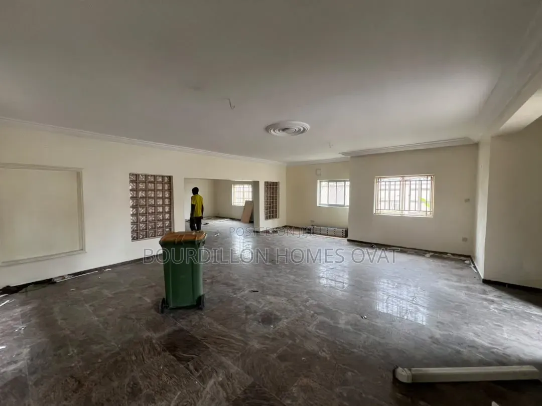 6bdrm Duplex in Parkview Estate for rent in Parkview Estate