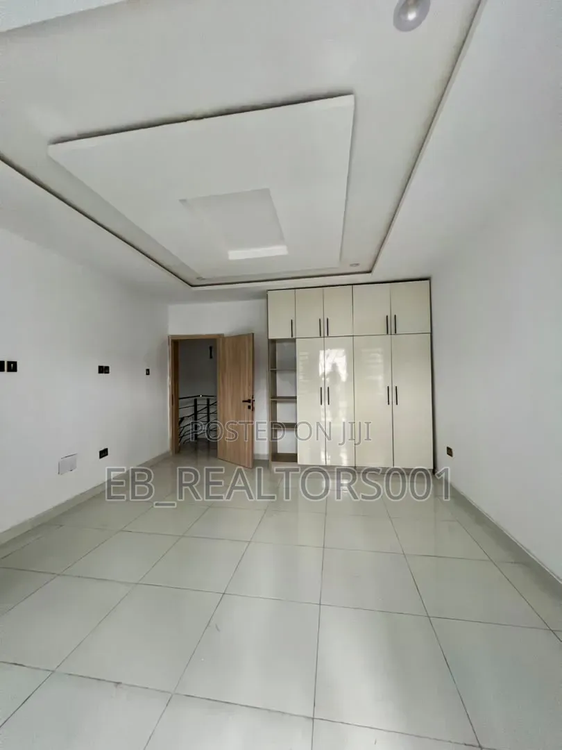 Furnished 3bdrm Duplex in Orchid, Ikate for sale in Ikate