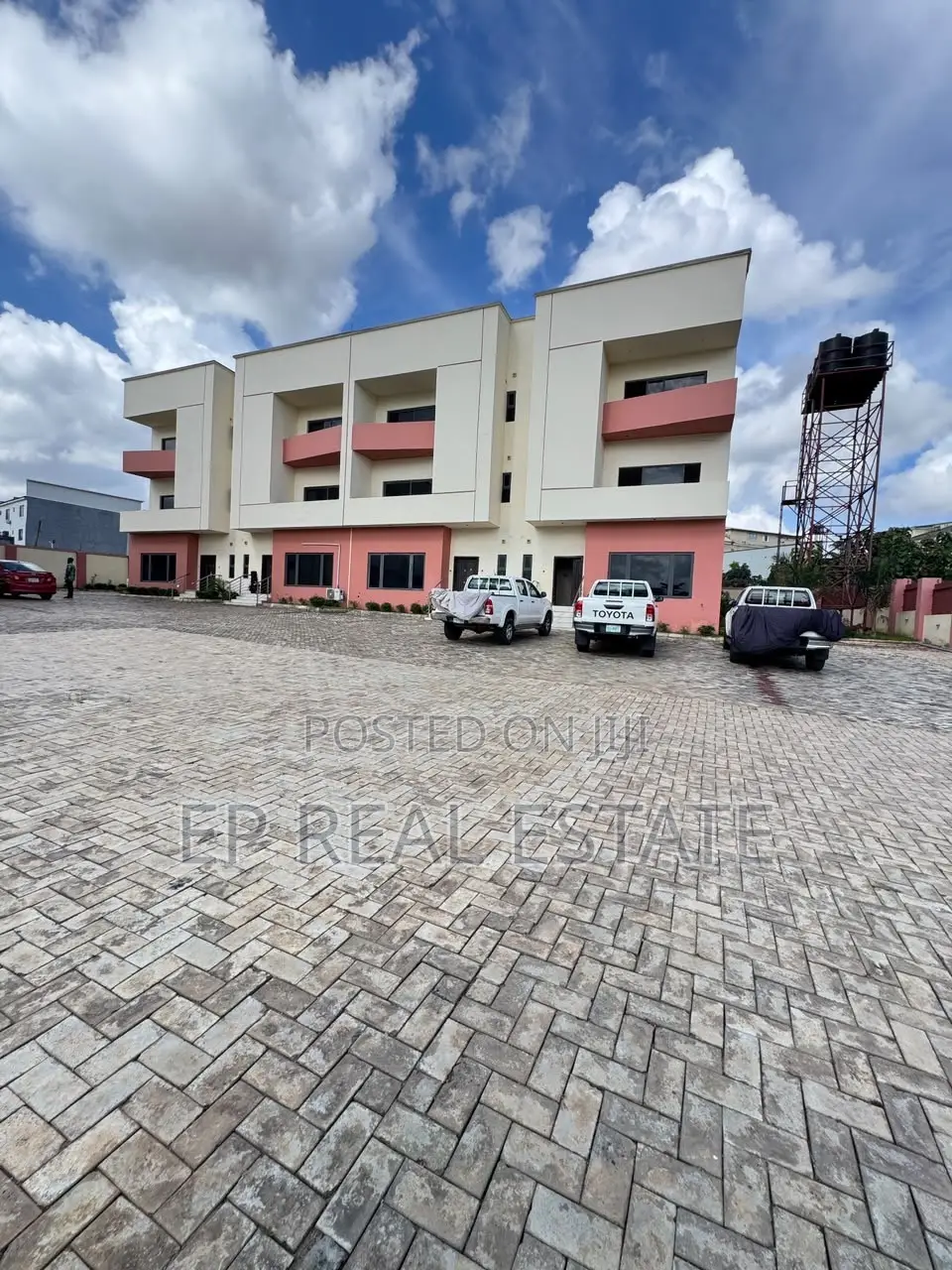 4bdrm Duplex in Durumi for sale in Durumi