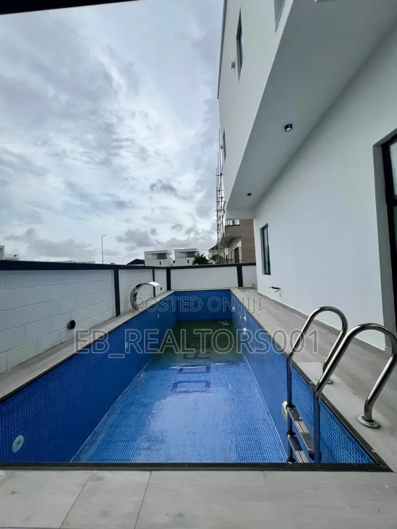 5bdrm Duplex in Secured Estate, VGC / Ajah for sale in VGC / Ajah