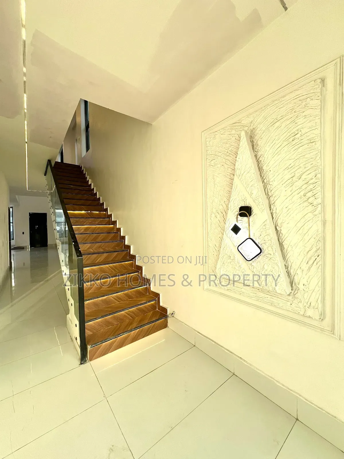 5bdrm Duplex in Ajah for sale in Ado / Ajah