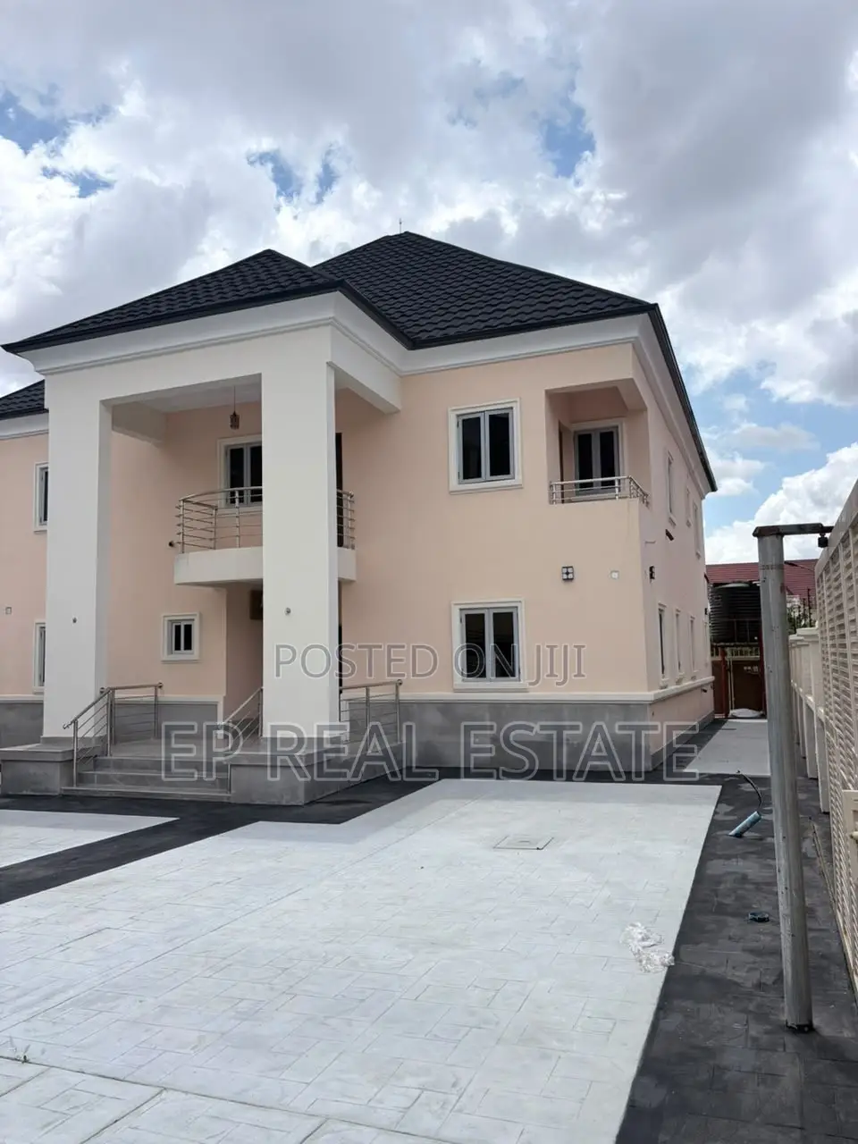 5bdrm Duplex in Gaduwa for sale in Gaduwa