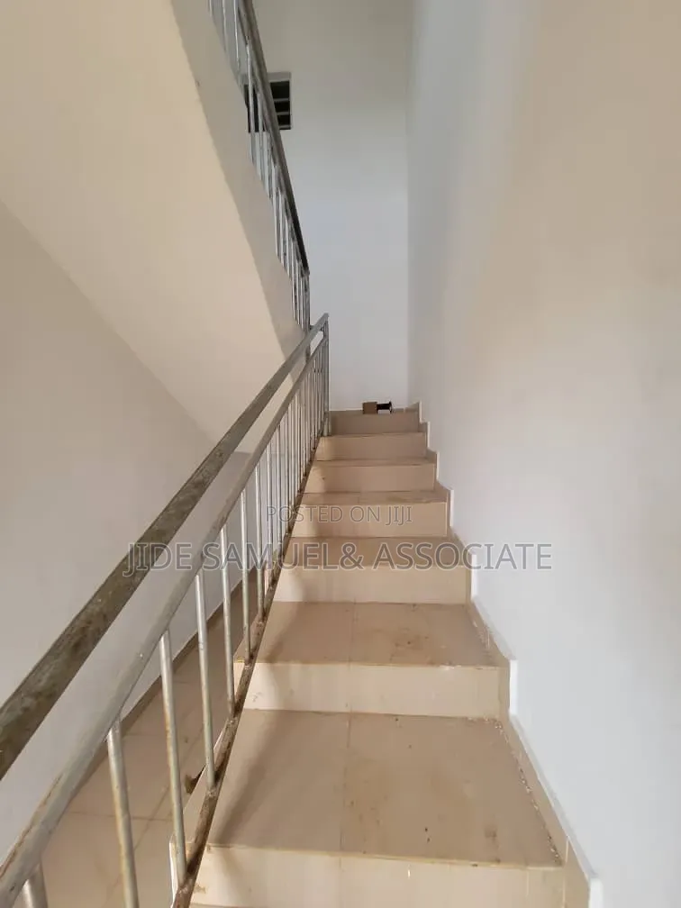 Furnished 3bdrm Block of Flats in Ayobo for rent in Ayobo
