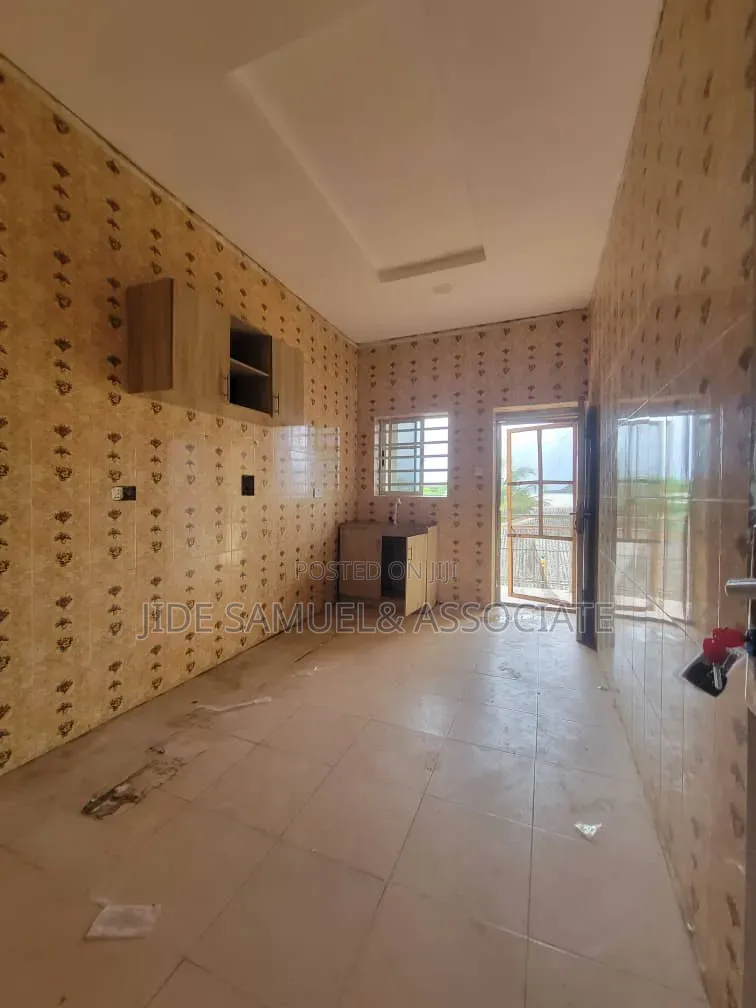 Furnished 3bdrm Block of Flats in Ayobo for rent in Ayobo