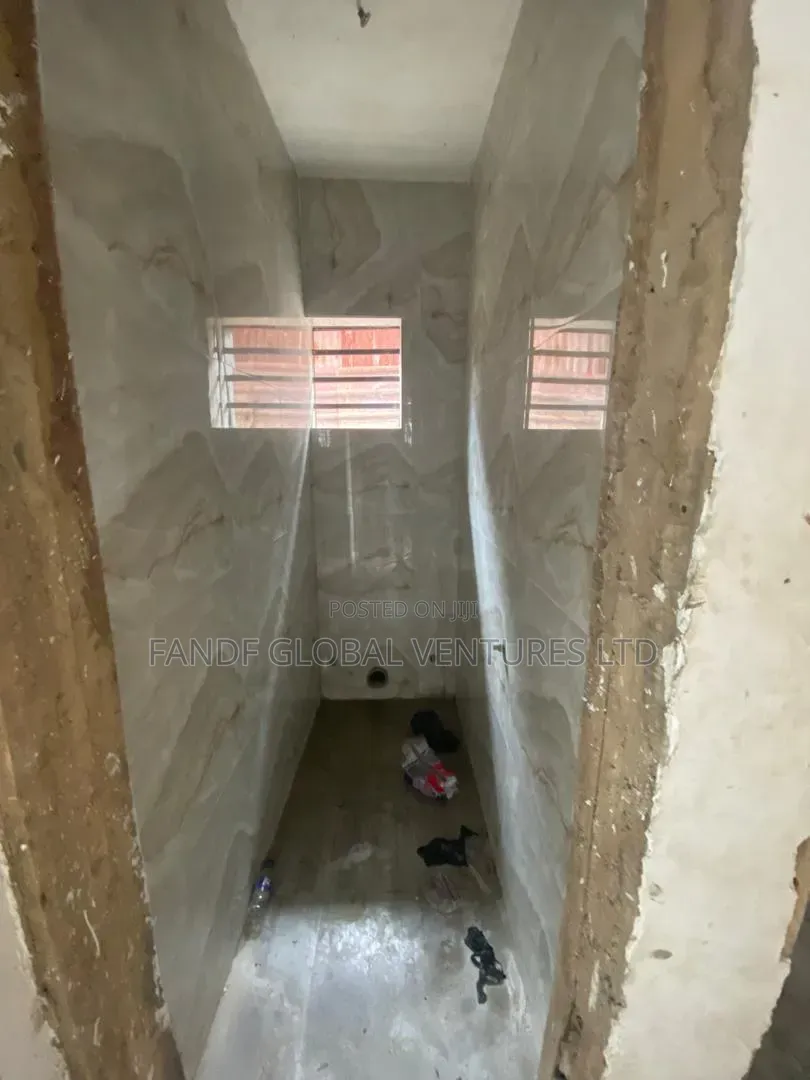 Office Space for Rent in Ijesha. Surulere in Ijesha