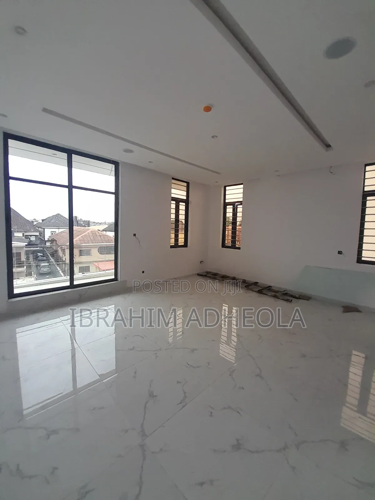 4bdrm Duplex in Omole Phase2 for sale in Omole Phase 2
