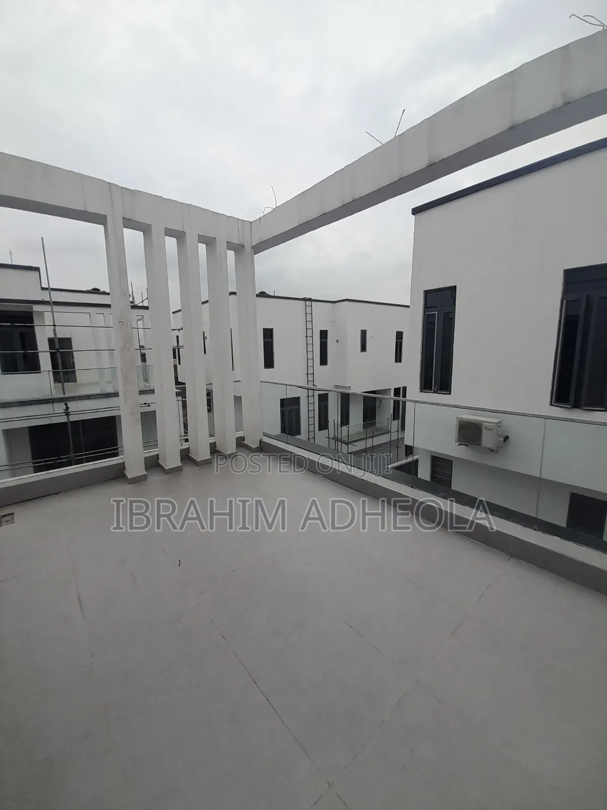5bdrm Duplex in Omole Phase2 for sale in Omole Phase 2